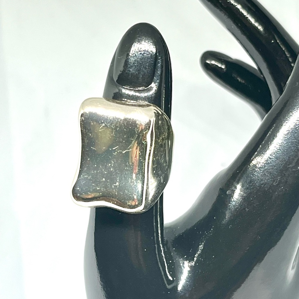 Robert Lee Morris Modernist Statement Ring
